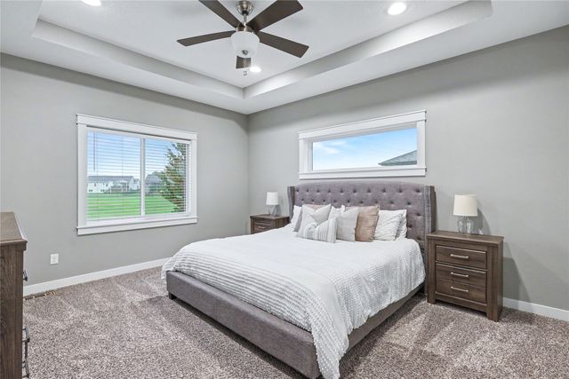 1210 49th Street NE, Ankeny, IA 50021