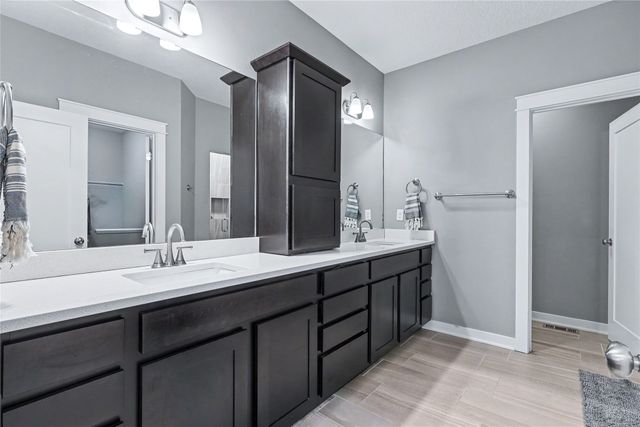 1210 49th Street NE, Ankeny, IA 50021