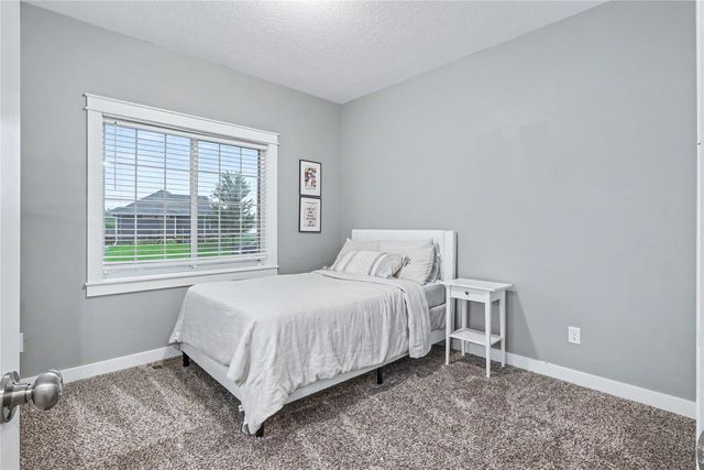 1210 49th Street NE, Ankeny, IA 50021