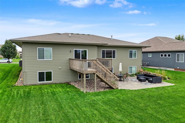 1210 49th Street NE, Ankeny, IA 50021