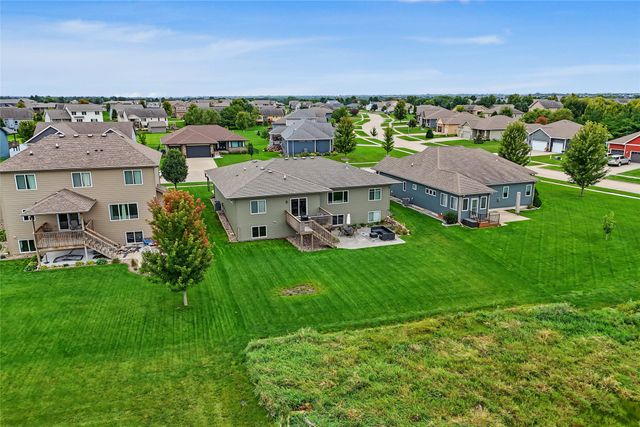 1210 49th Street NE, Ankeny, IA 50021