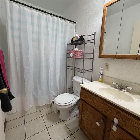 221 W Kansas St, Walters, OK 73572