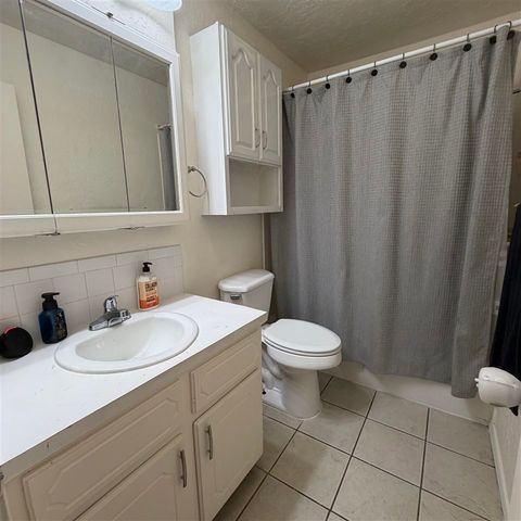 221 W Kansas St, Walters, OK 73572