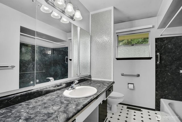 16003 5th Avenue NE, Shoreline, WA 98155