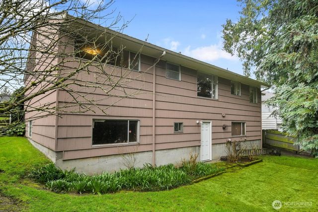 16003 5th Avenue NE, Shoreline, WA 98155
