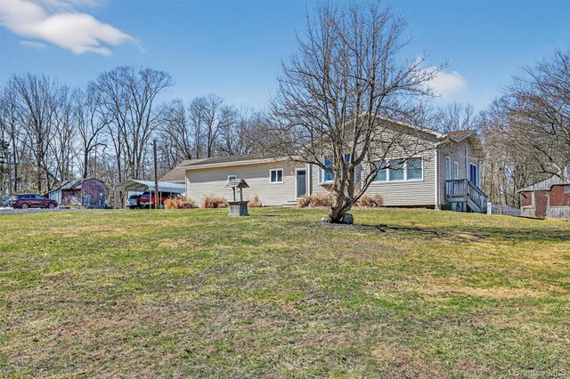 130 Dunthorne Drive, Bloomingburg, NY 12721