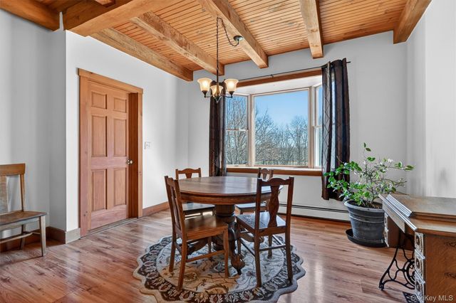 130 Dunthorne Drive, Bloomingburg, NY 12721