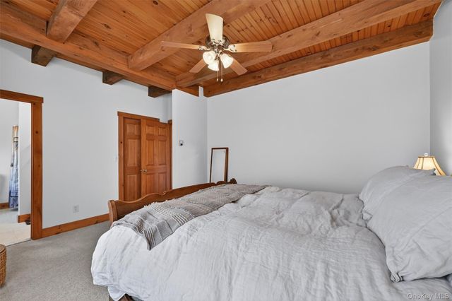 130 Dunthorne Drive, Bloomingburg, NY 12721