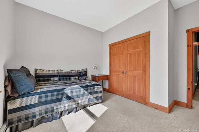 130 Dunthorne Drive, Bloomingburg, NY 12721