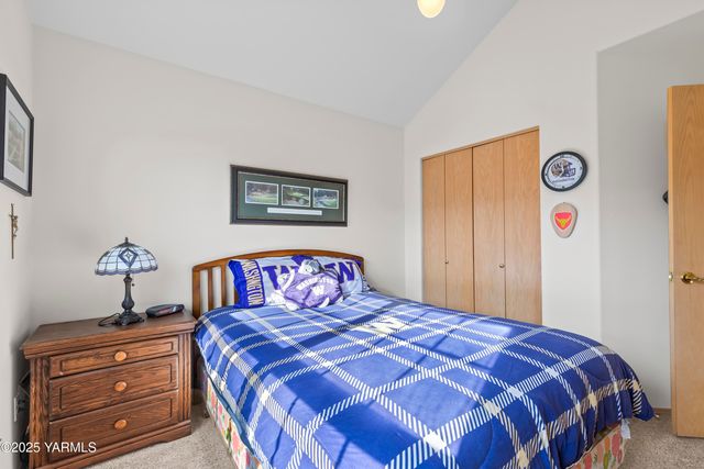 216 Santa Roza Dr, Yakima, WA 98901