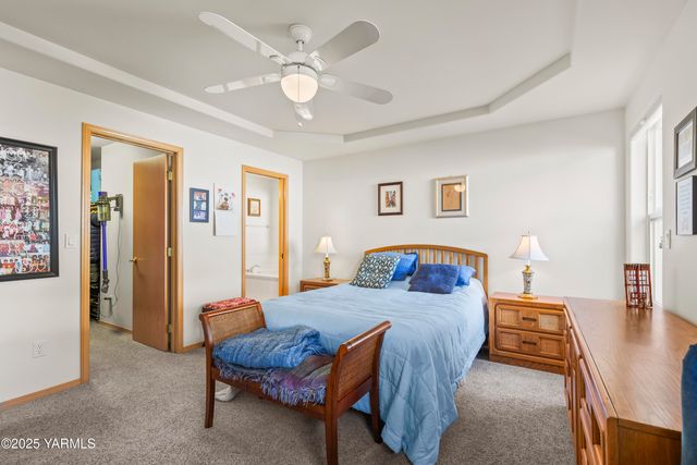 216 Santa Roza Dr, Yakima, WA 98901