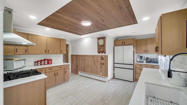 847 Garfield Street, Hobart, IN 46342
