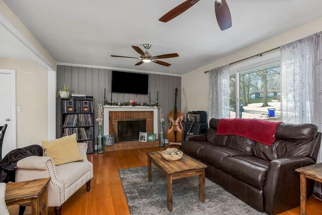 9103 E 62nd Terrace, Raytown, MO 64133