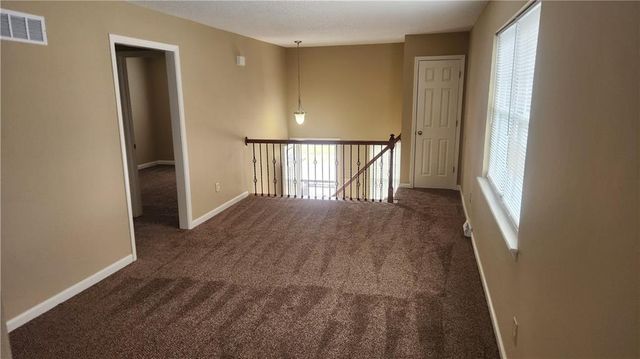 8736 N HULL Avenue, Kansas City, MO 64154