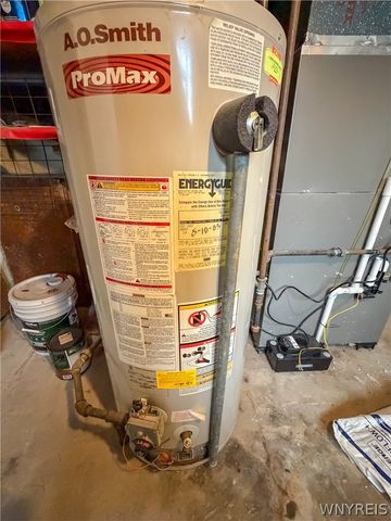 221 Evergreen Pl, Cheektowaga, NY 14225