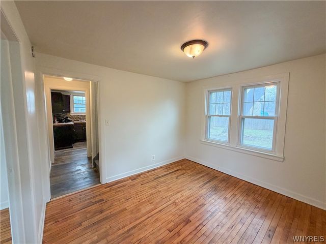 221 Evergreen Pl, Cheektowaga, NY 14225