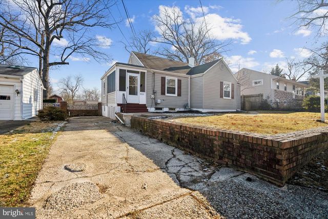 9521 51ST AVE, College Park, MD 20740