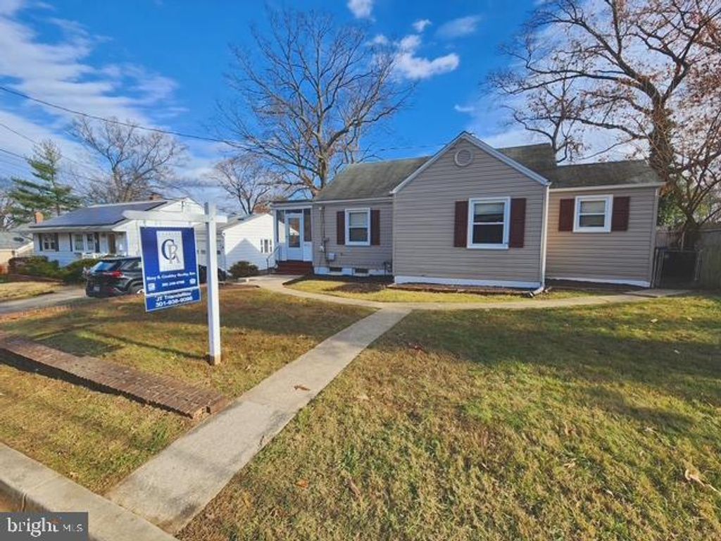 9521 51ST AVE, College Park, MD 20740