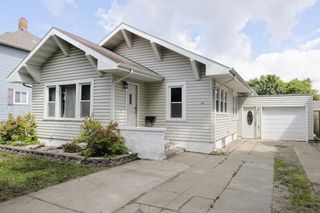 305 NE 8th St, Devils Lake, ND 58301
