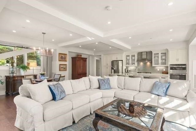 201 Elliott Street 100, Beverly, MA 01915