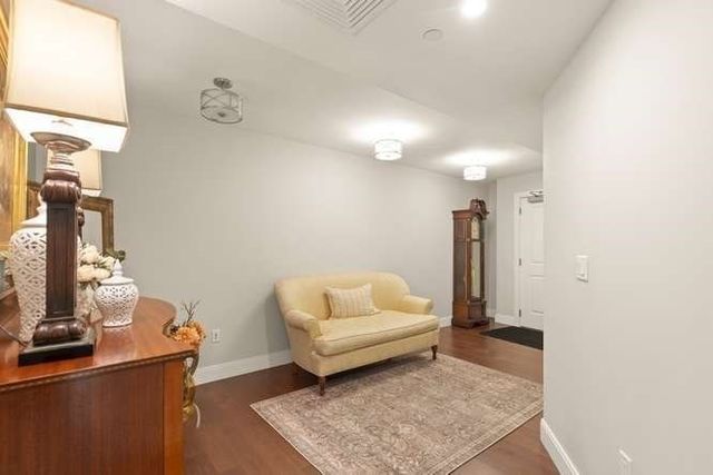 201 Elliott Street 100, Beverly, MA 01915