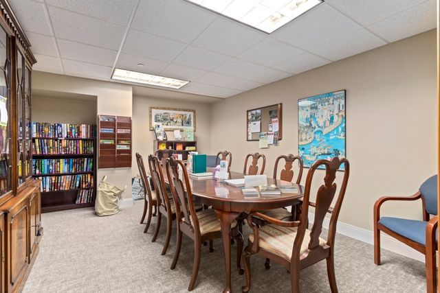 201 Elliott Street 100, Beverly, MA 01915