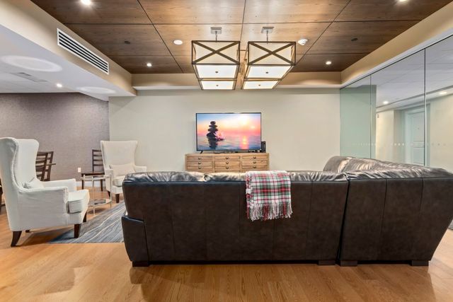 201 Elliott Street 100, Beverly, MA 01915