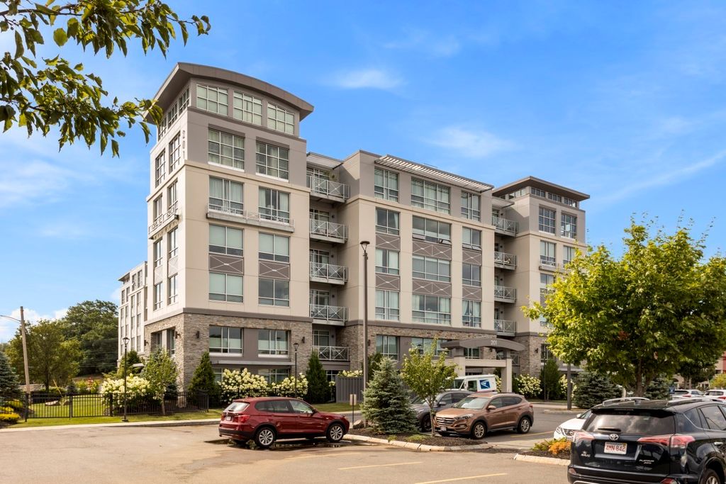 201 Elliott Street 100, Beverly, MA 01915