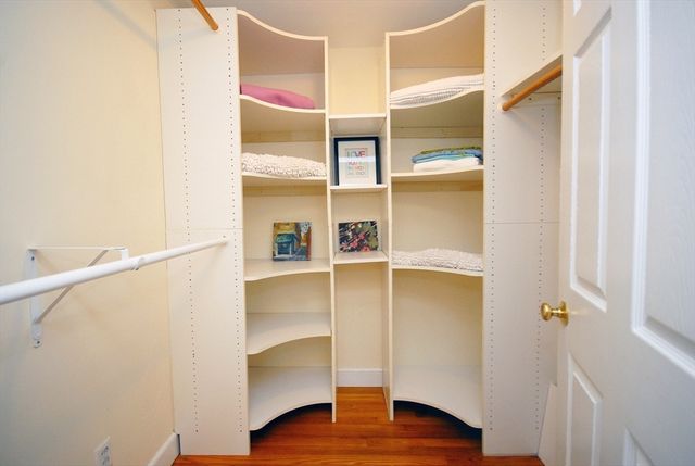 58 Peter Spring Rd, Concord, MA 01742