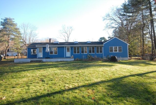 58 Peter Spring Rd, Concord, MA 01742