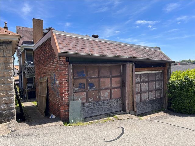 509 Transverse Ave, Mt Oliver, PA 15210