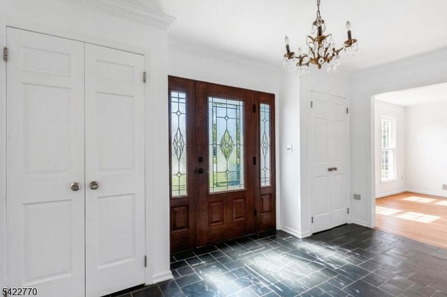 139 Berkeley Cir, Bernards Twp., NJ 07920