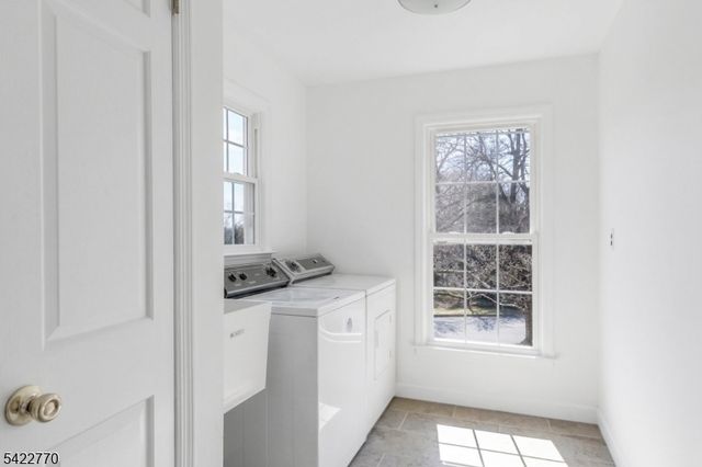 139 Berkeley Cir, Bernards Twp., NJ 07920