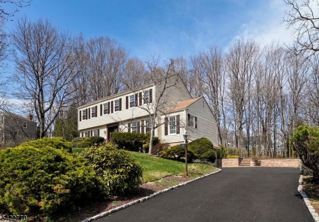 139 Berkeley Cir, Bernards Twp., NJ 07920