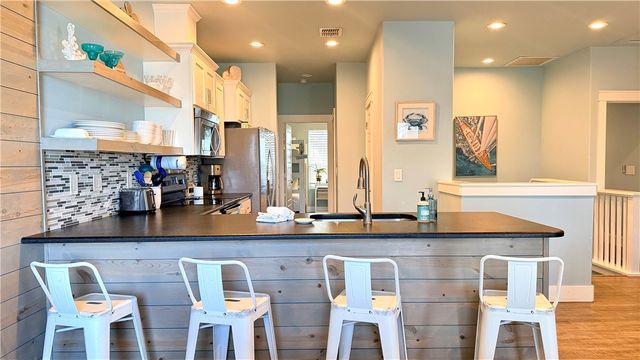 247 W Roberts Ave 1, Port Aransas, TX 78373
