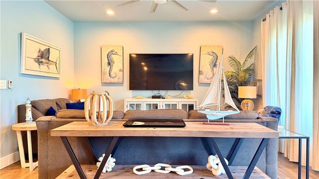 247 W Roberts Ave 1, Port Aransas, TX 78373