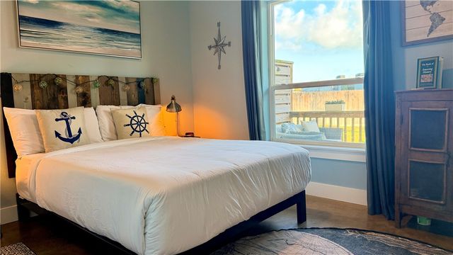247 W Roberts Ave 1, Port Aransas, TX 78373
