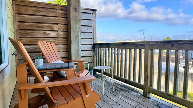 247 W Roberts Ave 1, Port Aransas, TX 78373