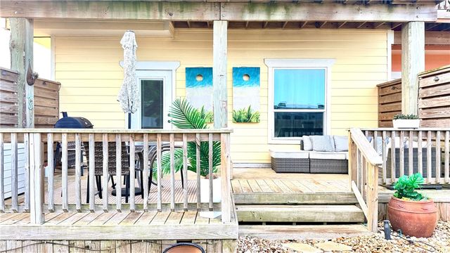 247 W Roberts Ave 1, Port Aransas, TX 78373