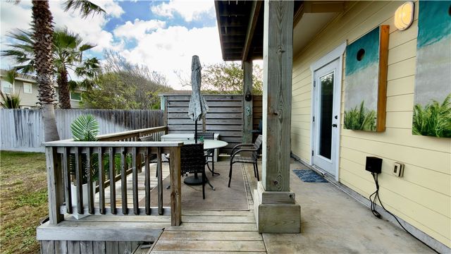247 W Roberts Ave 1, Port Aransas, TX 78373