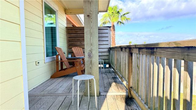 247 W Roberts Ave 1, Port Aransas, TX 78373