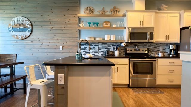 247 W Roberts Ave 1, Port Aransas, TX 78373