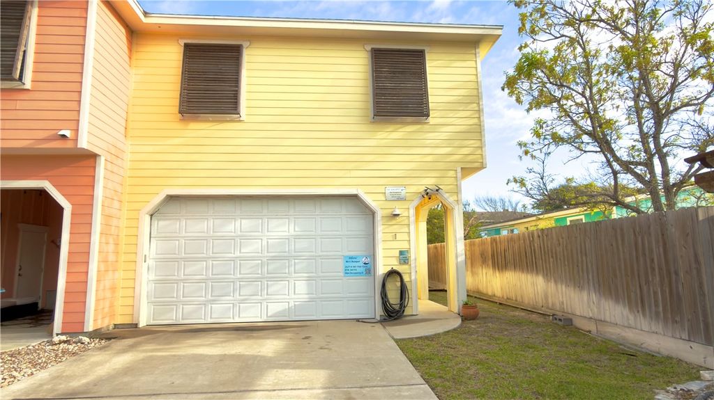 247 W Roberts Ave 1, Port Aransas, TX 78373