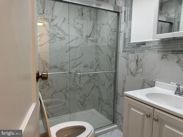 632 E CARVER ST, Philadelphia, PA 19120