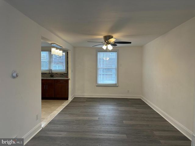 632 E CARVER ST, Philadelphia, PA 19120