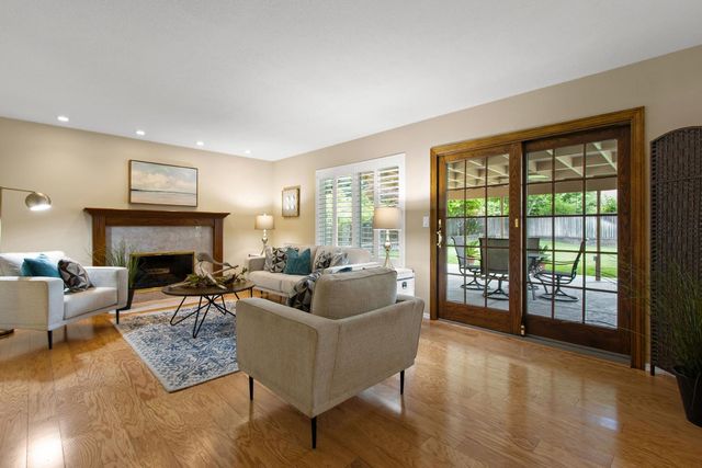 51 Angel Island Cir, Sacramento, CA 95831