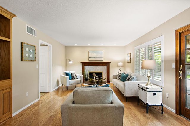 51 Angel Island Cir, Sacramento, CA 95831