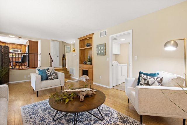 51 Angel Island Cir, Sacramento, CA 95831