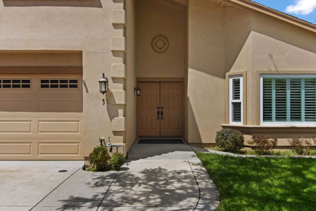 51 Angel Island Cir, Sacramento, CA 95831