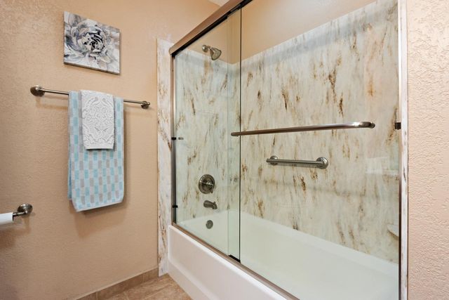 51 Angel Island Cir, Sacramento, CA 95831